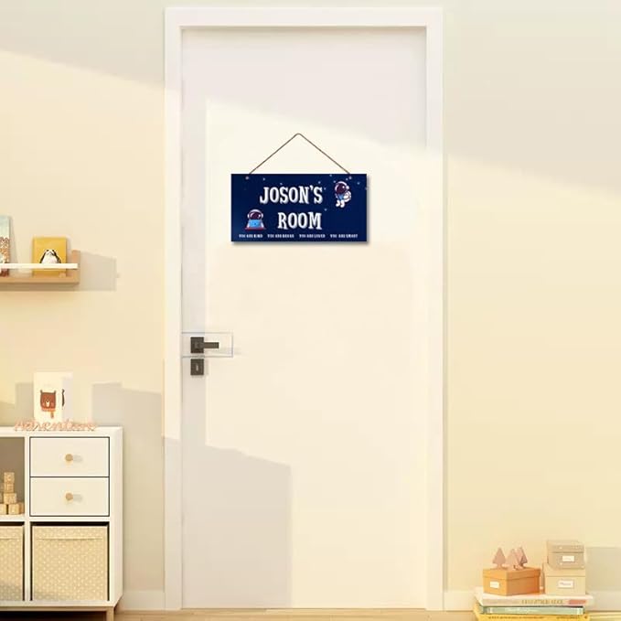Personalized Astronaut Sign Door Art Decoration Exquisite Decorative Signs Custom Name for Nursery Bedroom Kids Room Wall Art Decor Outer Space Theme Decor For Boys Room
