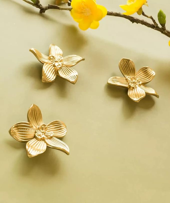 Petal Knobs Brushed Gold Cabinet Knobs, Dresser Drawers Knob Cute Handle Hardware Door Knobs, 8 Pack