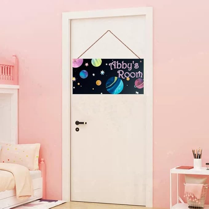 Personalized Galaxy Star Sign Solar System Signs Custom Name Decoration Exquisite Decorative Signs for Kids Room Baby Nursery Door Wall Art Decor Outer Space Themed Decor For Girls Bedroom Boys Room