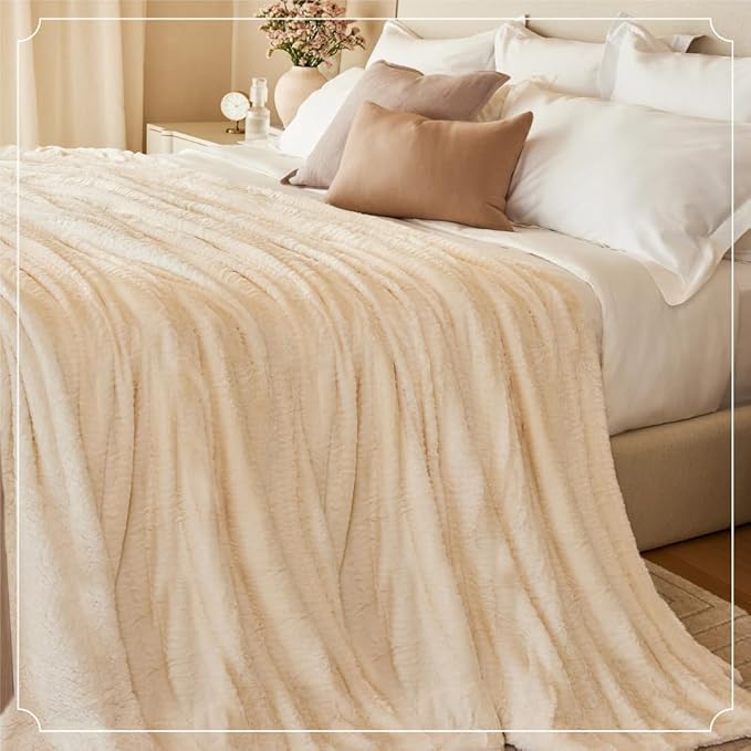 The Connecticut Home Co Bedding Blanket, Twin 80x60, Soft Fluffy Room Decor, Cozy Warm Throws for Bed, Gifts for Women, Bedroom Cute Aesthetic Blankets Faux Fur and Sherpa Dusty Rose