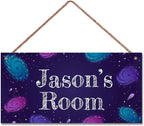 Personalized Galaxy Sign Custom Name Universe Wall Art Decoration Exquisite Decorative Signs for Kids Room Door Decor Outer Space Themed Nursery Decor For Boys Room Girls Bedroom