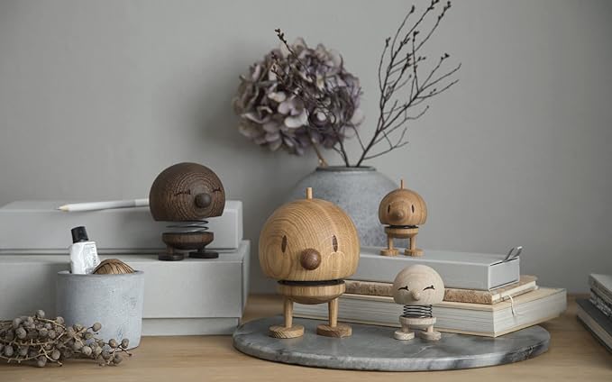 Hoptimist - Scandinavian Design - Wooden Bumble (Black Stained Oak, H: 13.5 cm x D: 10 cm)