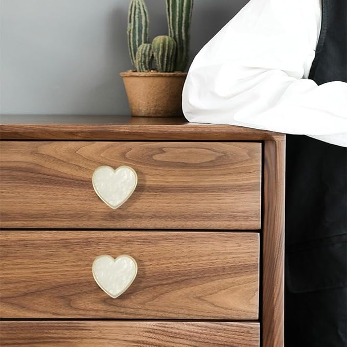 6 Pcs Brass Knobs Drawer Pulls Handles Heart-Shaped Gold Cabinet knobs, Suitable for Bathroom Drawer Kitchen Door Pulls Handles Heart-Shaped Handles (White)