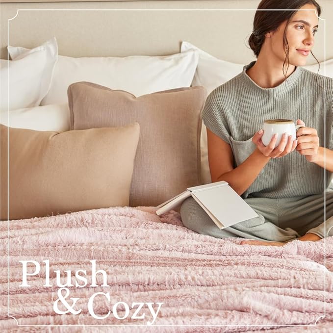 The Connecticut Home Co Bedding Blanket, King 108x90, Soft Fluffy Room Decor, Cozy Warm Throws for Bed, Gifts for Women, Bedroom Cute Aesthetic Blankets Faux Fur and Sherpa Dusty Rose