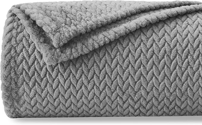 NEWCOSPLAY Super Soft Throw Blanket Grey Premium Silky Flannel Fleece Leaves Pattern Lightweight Bed Blanket All Season Use (Grey, Throw(50"x60"))