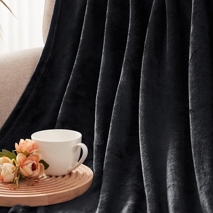 Exclusivo Mezcla Extra Large Fleece Throw Blanket for Couch, Sofa, 300GSM Super Soft and Warm Blankets, Black Throw All Season Use, Cozy, Plush, Lightweight, 50x70 Inches