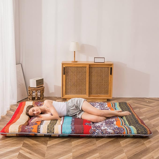 MAXYOYO Bohemian Retro Floor Mattress Vintage Floral Japanese Futon Mattress Roll Up Thicken Sleeping Bed Portable Camping Mattress Floor Lounger Couch Bed Mattress Pad, King Size