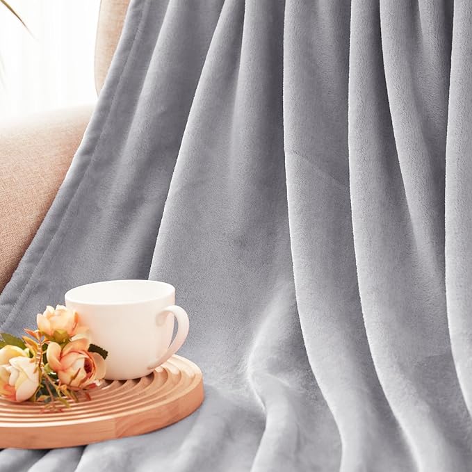 Exclusivo Mezcla Extra Large Fleece Throw Blanket for Couch, Sofa, 300GSM Super Soft and Warm Blankets, Light Grey Throw All Season Use, Cozy, Plush, Lightweight, 50x70 Inches