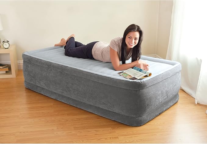 Intex Twin Size Air Mattress, 18in Height, Built-in Pump, Dura-Beam Deluxe Comfort-Plush - Portable Inflatable Blow-up Bed for Camping, Travel, Guests