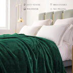 Exclusivo Mezcla Plush Fuzzy Fleece Bed Blanket King Size, Super Soft, Fluffy and Warm Blankets, Suitable for All Seasons (Forest Green, 90x104 Inches)