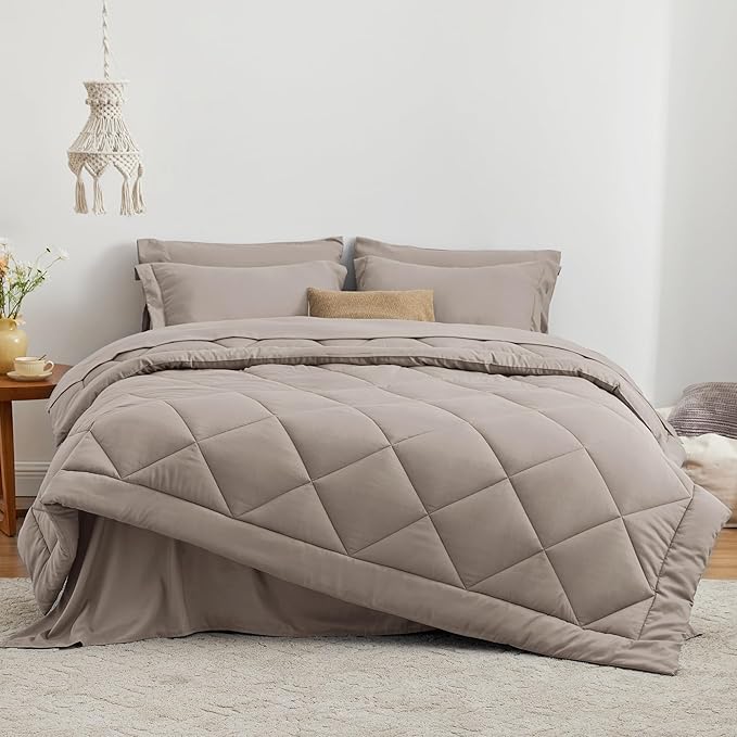 Love's Cabin King Size Comforter Set - Burlwood, 7-Piece King Bed in a Bag, All Season Bedding with 1 Comforter, 1 Flat Sheet, 1 Fitted Sheet, 2 Pillowcases and 2 Pillow Shams