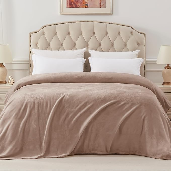 Exclusivo Mezcla Fleece Blanket Queen Size for Bed, Super Soft and Warm, All Season Use, Cozy, Plush, Lightweight, 90x90 Inches, Camel
