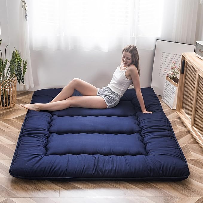 MAXYOYO Japanese Floor Mattress Futon Mattress, Thicken Tatami Mat Sleeping Pad Foldable Roll Up Mattress Boys Girls Dormitory Mattress Pad Kids Floor Lounger Pillow Bed, Navy, King