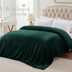 Exclusivo Mezcla Fleece Blanket Twin Size for Bed, Super Soft and Warm, All Season Use, Cozy, Plush, Lightweight, 60x80 Inches Forest Green