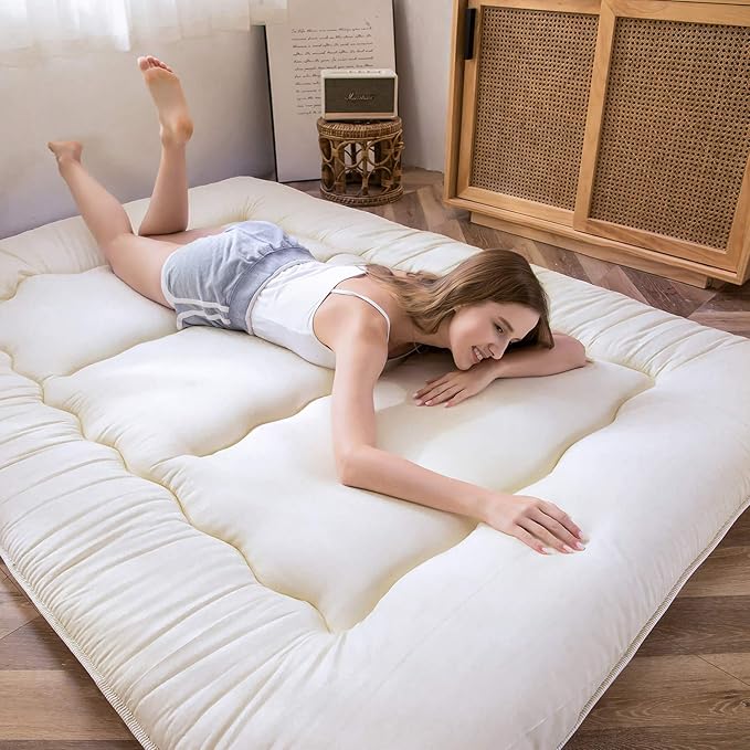 MAXYOYO Japanese Floor Mattress Futon Mattress, Thicken Sleeping Pad Foldable Roll Up Floor Futon for Adults Tatami Mat Dormitory Bed Lounger, Off White, Full Size
