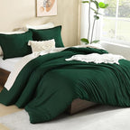 Litanika Oversized King Comforters Emerald Green Super King Plus Size, 3 Pieces Lightweight Solid Bedding Comforter Set, All Season Fluffy Bed Set (128x120In Comforter & 2 Pillowcases)