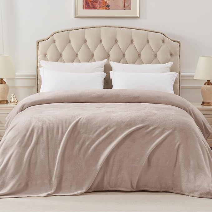 Exclusivo Mezcla Fleece Blanket King Size for Bed, Super Soft and Warm, All Season Use, Cozy, Plush, Lightweight, 120x120 Inches, Camel