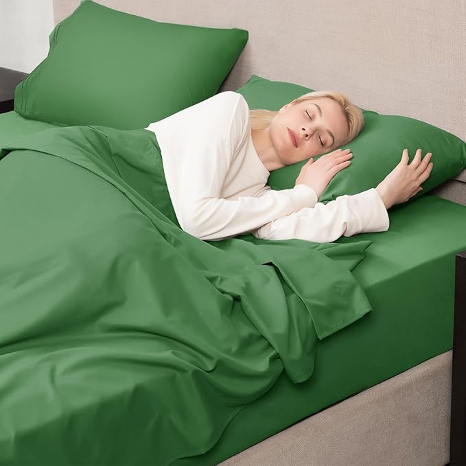 Mejoroom Queen Size Sheet Set - Hotel Luxury 1800 Bedding Sheets & Pillowcases - Deep Pocket Fitted Sheet, Soft, Breathable, Wrinkle & Fade Resistant - 4 Piece (Queen, Calla Green)