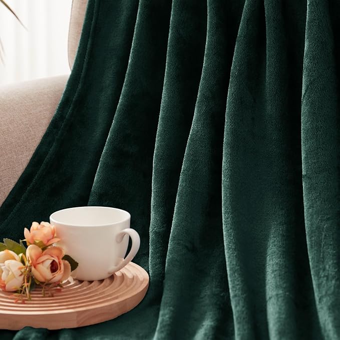 Exclusivo Mezcla Fleece Blanket Queen Size for Bed, Super Soft and Warm, All Season Use, Cozy, Plush, Lightweight, 90x90 Inches, Forest Green