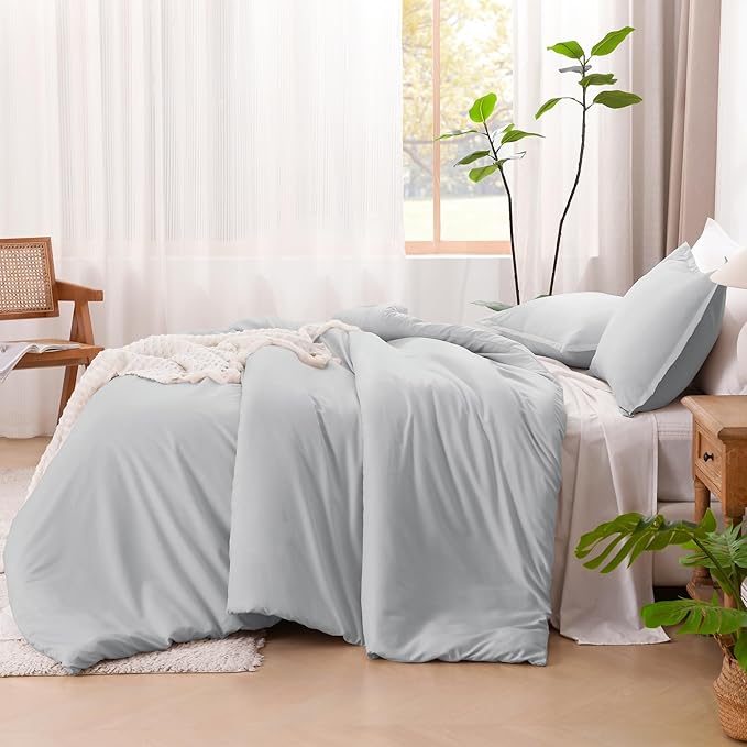 Litanika Light Grey Comforter King Size, 3 Pieces Lightweight Solid Bedding Comforter Set, All Season Fluffy Bed Set (104x90In Comforter & 2 Pillowcases)