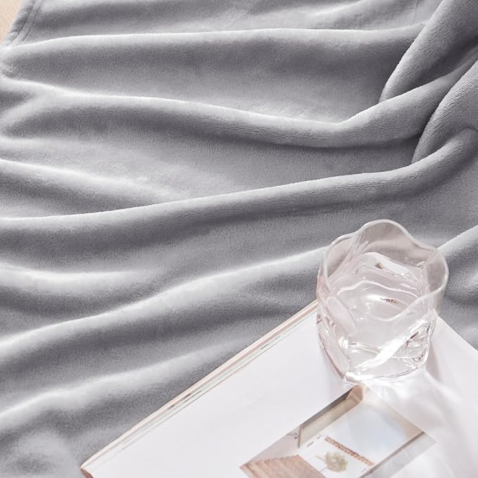 Exclusivo Mezcla Extra Large Fleece Throw Blanket for Couch, Sofa, 300GSM Super Soft and Warm Blankets, Light Grey Throw All Season Use, Cozy, Plush, Lightweight, 50x70 Inches