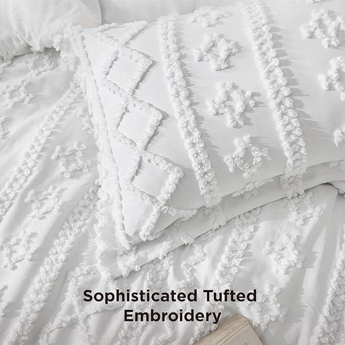 Bedsure Tufted Boho Comforter Set Oversized King - Bright White Boho Bed Set, GentleSoft™ 3 Pieces Farmhouse Shabby Chic Embroidery Bedding, Gifts for Woman, Soft Jacquard Comforter for All Seasons