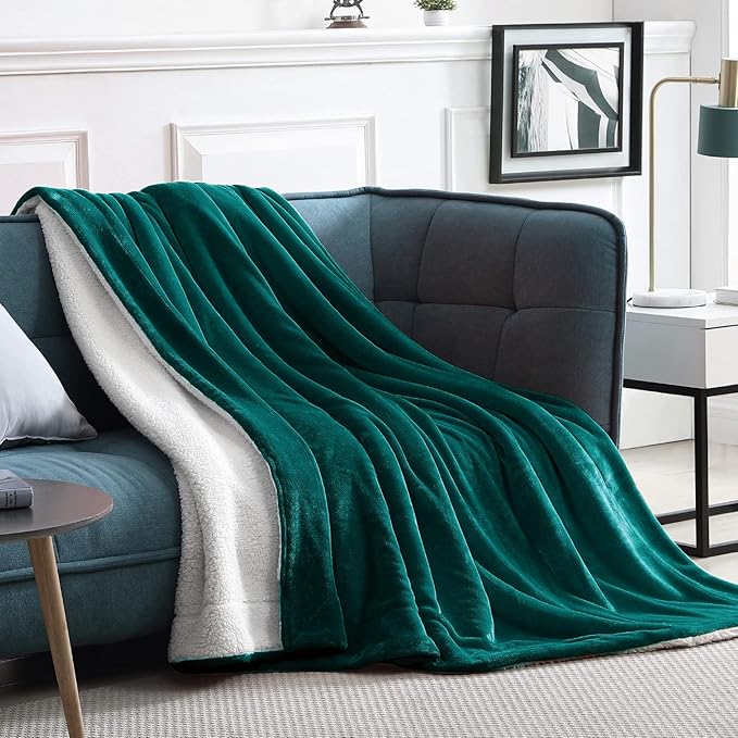 Walensee Sherpa Fleece Blanket (King Size 108”x90” Emerald Green) Plush Throw Fuzzy Super Soft Reversible Microfiber Flannel Blankets For Couch, Bed, Sofa Ultra Luxurious Warm and Cozy For All Seasons