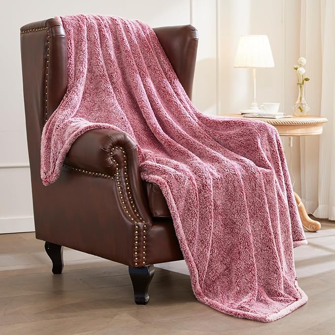 Exclusivo Mezcla Plush Fuzzy Fleece Bed Blanket King Size, Super Soft, Fluffy and Warm Blankets, Suitable for All Seasons (Mixed Deep Red, 90x104 Inches)