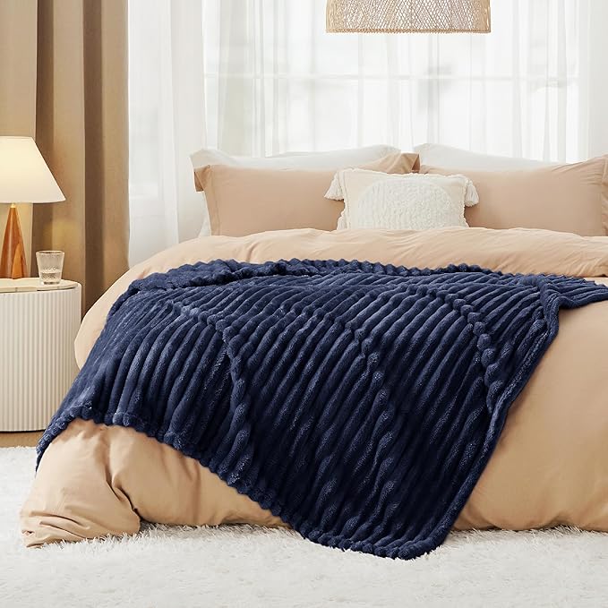 Bedsure GentleSoft Blue Twin Blanket for Bed - Cozy Soft Blankets for Women, Cute Large Throws for Girls, 66x90 Inches