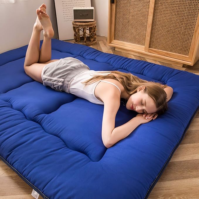 MAXYOYO Japanese Floor Mattress Futon Mattress, Thicken Sleeping Pad Foldable Roll Up Floor Futon for Adults Tatami Mat Dormitory Bed Lounger, Royal Blue, Queen Size