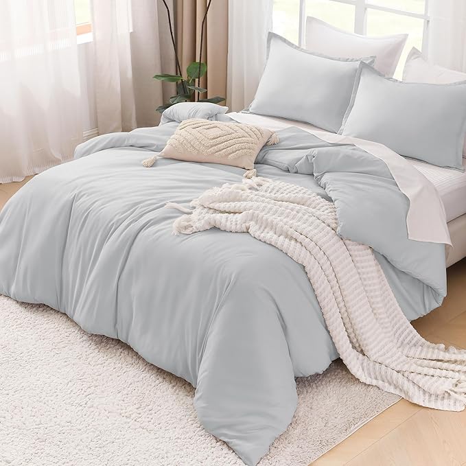 Litanika Oversized King Comforters Light Grey Super King Plus Size, 3 Pieces Lightweight Solid Bedding Comforter Set, All Season Fluffy Bed Set (128x120In Comforter & 2 Pillowcases)