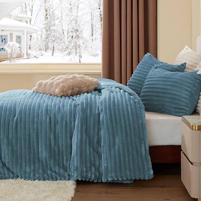 BEDELITE Fleece King Comforter Set -Super Soft & Warm Fluffy Blue Fog Bedding, Luxury Fuzzy Heavy Bed Set for Winter with 2 Pillow Cases
