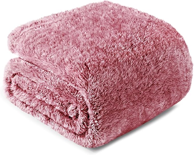 Exclusivo Mezcla Plush Fuzzy Fleece Bed Blanket King Size, Super Soft, Fluffy and Warm Blankets, Suitable for All Seasons (Mixed Deep Red, 90x104 Inches)
