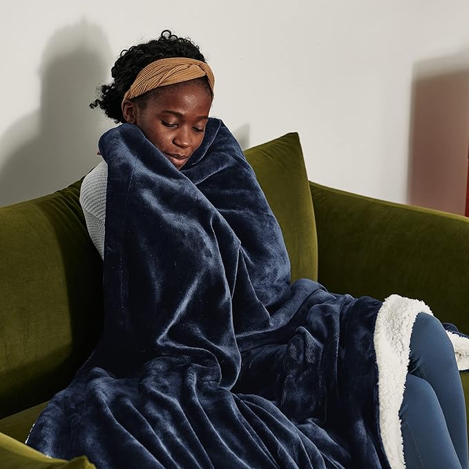 Bedsure GentleSoft Sherpa Fleece Blankets King Size for Bed - Thick and Warm Throw for Women and Men, Soft Fuzzy Plush King Blanket for Winter, Navy, 108x90 Inches