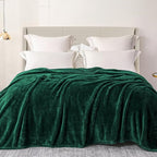 Exclusivo Mezcla Plush Fuzzy Fleece Bed Blanket Queen Size, Super Soft, Fluffy and Warm Blankets Suitable for All Seasons (Forest Green, 90x90 Inches)
