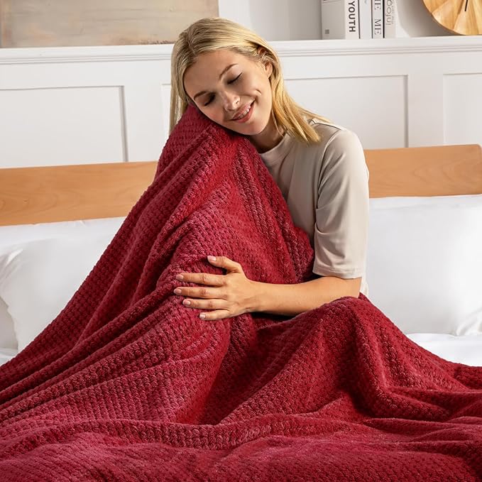 Exclusivo Mezcla Fleece Bed Blanket Twin Size, Super Soft and Warm Blankets for Couch, Sofa and Bed Waffle Textured, Cozy, Fuzzy and Lightweight (Deep Red, 60x80 inches)