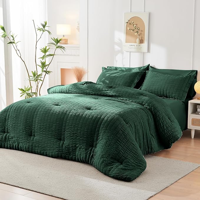 HYMOKEGE Emerald Green King Size Comforter Set Seersucker 7 Pieces, All Season Luxury Bed in a Bag for Bedroom, Bedding Set with Comforter, Sheets, Pillowcases & Shams