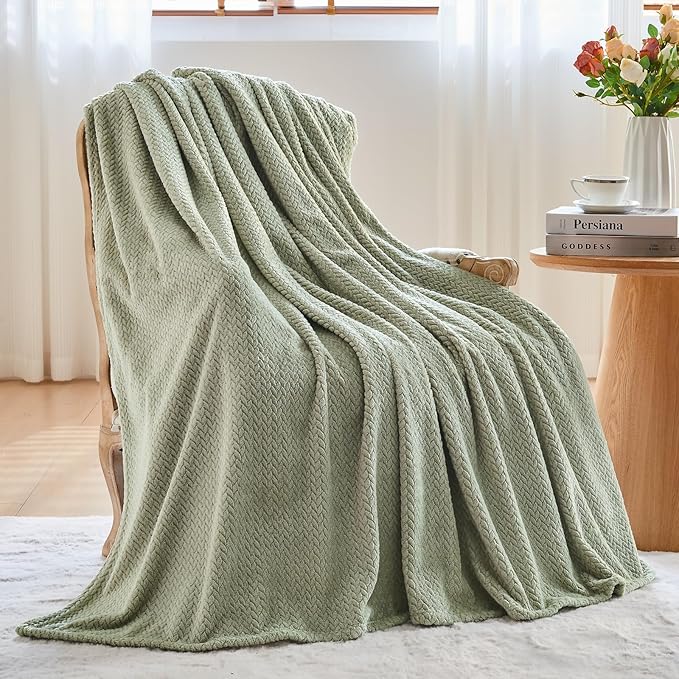 NEWCOSPLAY Super Soft Queen Blanket Sage Green Premium Silky Flannel Fleece Leaves Pattern Lightweight Bed Blanket All Season Use (Sage Green, Queen(90"x90"))