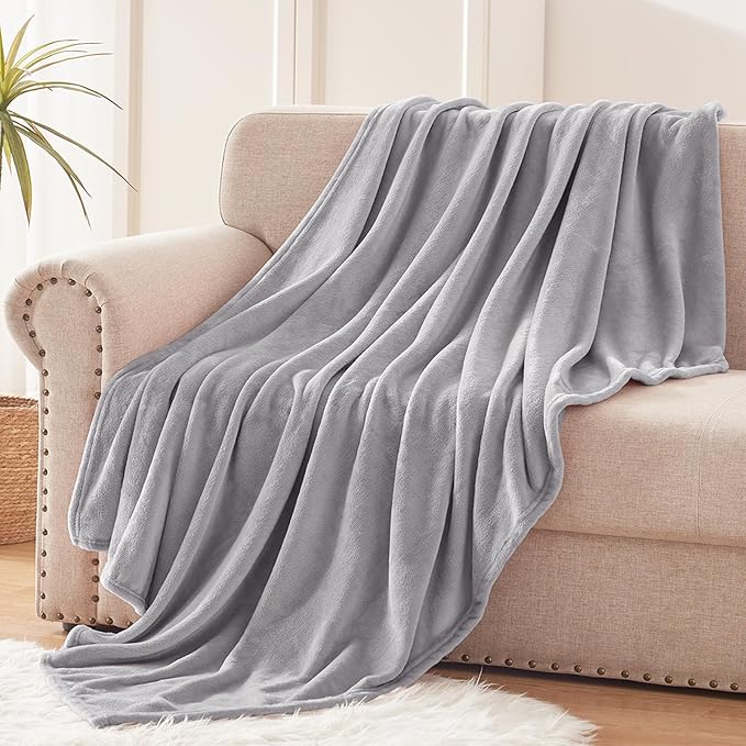 Exclusivo Mezcla Extra Large Fleece Throw Blanket for Couch, Sofa, 300GSM Super Soft and Warm Blankets, Light Grey Throw All Season Use, Cozy, Plush, Lightweight, 50x70 Inches