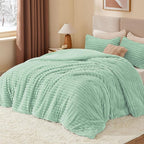 BEDELITE Fleece Queen Comforter Set -Super Soft & Warm Fluffy Light Green Bedding, Luxury Fuzzy Heavy Bed Set for Winter with 2 Pillow Cases