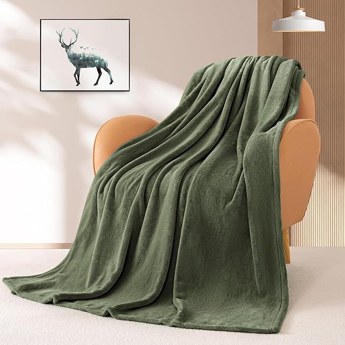 BEAUTEX Fleece Blanket Twin Size Super Soft Flannel Throw Blanket Lightweight Fuzzy Plush Blanket for Couch Sofa or Bed All Seasons (Olive Green, 60" x 80")