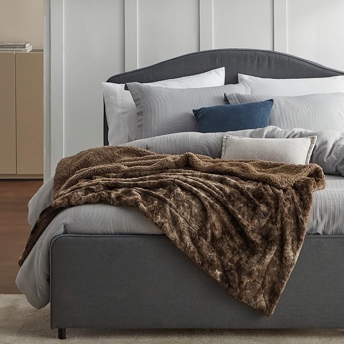 Bedsure GentleSoft Sherpa Fluffy Blanket Twin Size - Fleece Warm and Cozy Throw for Women Gift, Plush & Fuzzy Faux Fur Christmas Blanket for Couch, Sofa, Bed Decor, Tie Dye Design, Brown, 60x80 Inches