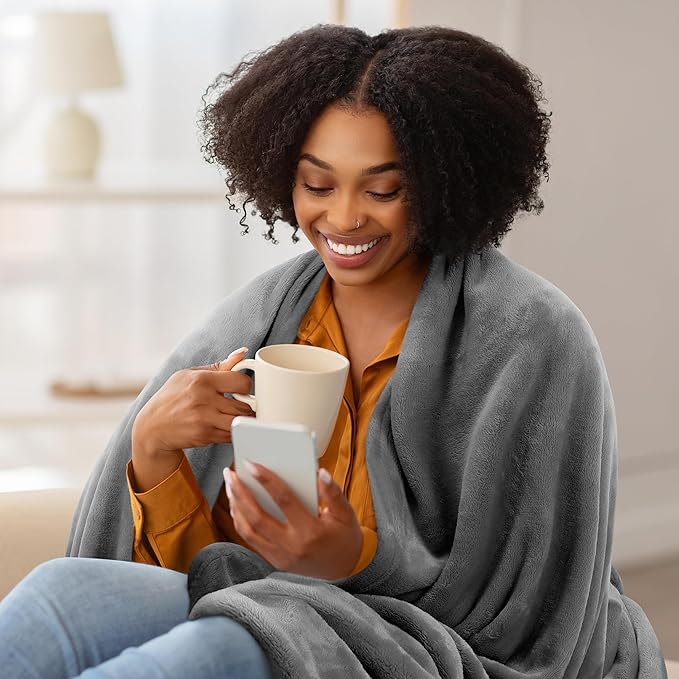 Utopia Bedding Fleece Blanket Full Size Grey 300GSM Luxury Fuzzy Soft Anti-Static Microfiber Bed Blanket (90x84 Inch)