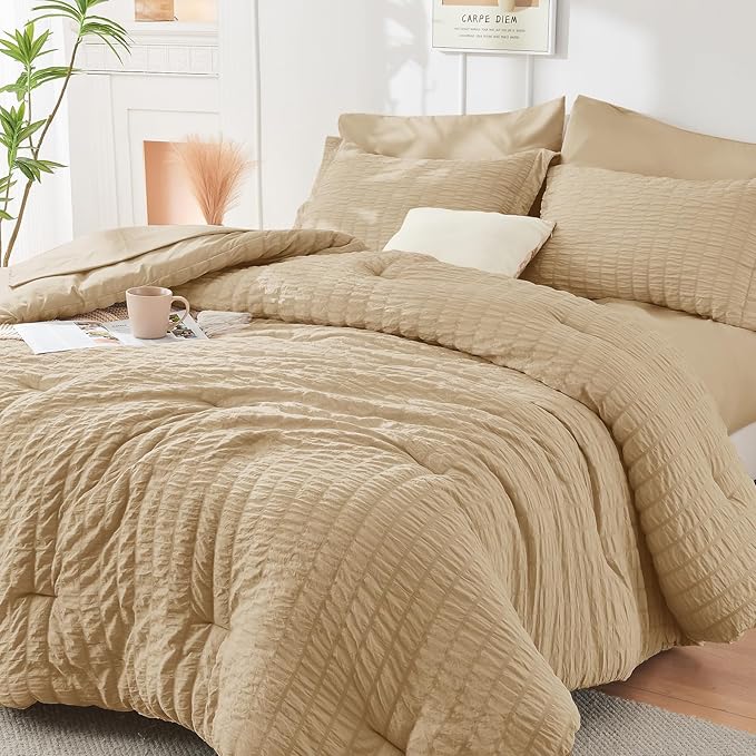 HYMOKEGE Khaki Queen Comforter Set Seersucker 7 Pieces, All Season Luxury Bed in a Bag Queen for Bedroom, Bedding Set with Comforter, Sheets, Pillowcases & Shams