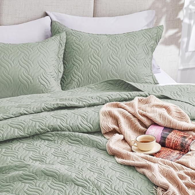 Love's cabin Twin Quilt Bedding Set Sage Bedspreads - Soft Bed Summer Lightweight Bedspread Comforter - Wave Pattern Bedding Coverlet for All Season - 2 Pieces (1 Quilt, 1 Pillow Sham)