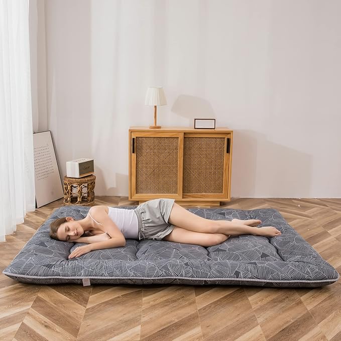 MAXYOYO Black Leaf Printed Japanese Futon Floor Mattress, Thicken Sleeping Pad Floor Bed Roll Up Camping Guest Mattress Folding Couch Bed, Full Size