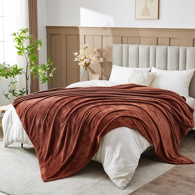 NEWCOSPLAY Super Soft King Blanket Coffee Premium Silky Flannel Fleece Leaves Pattern Lightweight Bed Blanket All Season Use (Coffee, King(90"x110"))