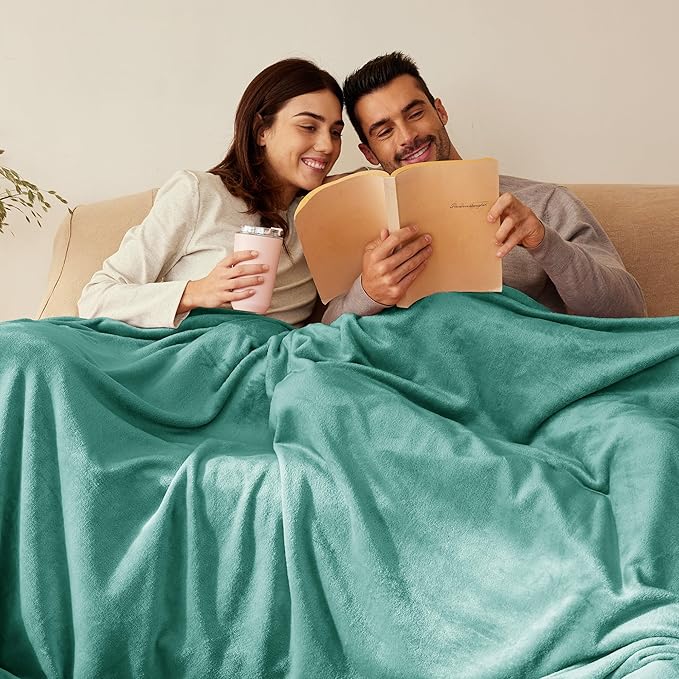 Exclusivo Mezcla Fleece Blanket King Size for Bed, Super Soft and Warm, All Season Use, Cozy, Plush, Lightweight, 90x104 Inches, Celadon