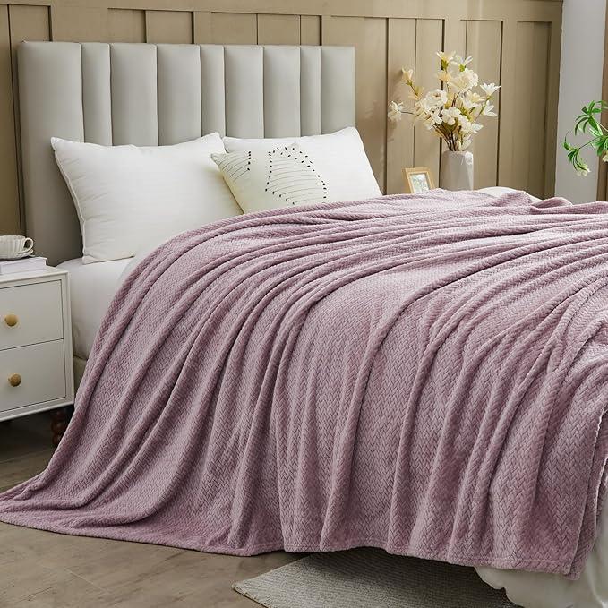 NEWCOSPLAY Super Soft Twin Blanket Light Purple Premium Silky Flannel Fleece Leaves Pattern Lightweight Bed Blanket All Season Use (Light Purple, Twin(60"x80"))