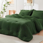 HYMOKEGE Dark Green Queen Comforter Set Seersucker 7 Pieces, All Season Luxury Bed in a Bag for Bedroom, Bedding Set with Comforters, Sheets, Pillowcases & Shams